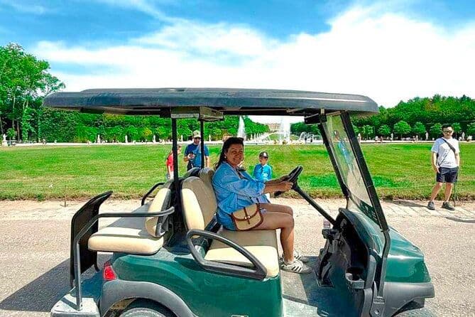 Voiturettes de golf au Château de Chantilly
