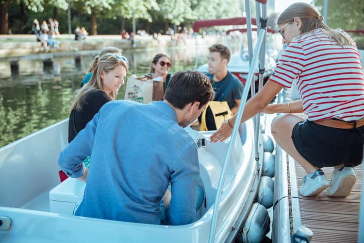 Base Cergy Location de bateaux électriques à Paris, Strasbourg, Lille, Meaux...
