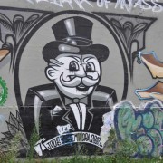 Street Art Monopoly sur le canal de l'Ourcq