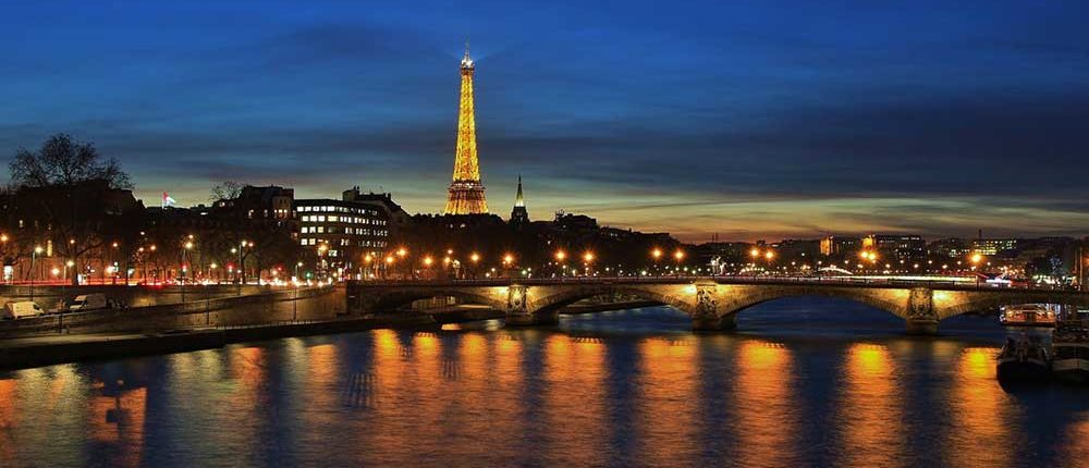 Paris, la seine, vue de nuit